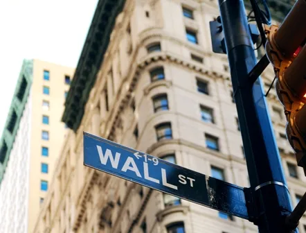 Wall Street Menguat Usai Putusan Mahkamah Agung tentang Kebijakan Tarif