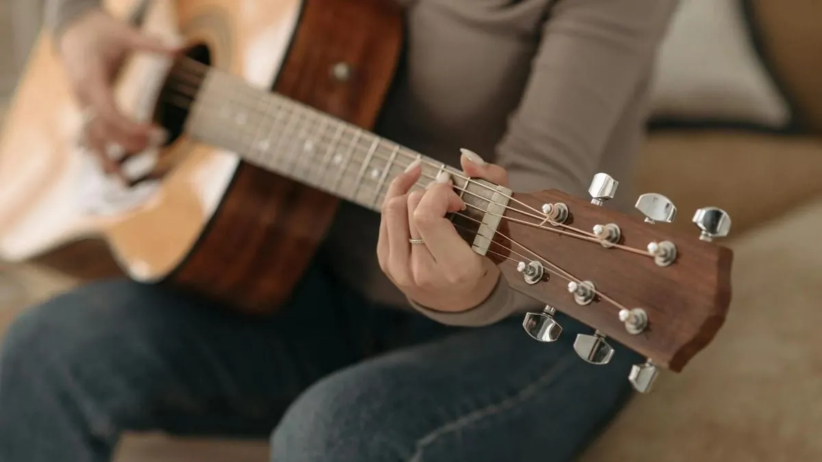 Lagu Anak Sebagai Kunci Mudah Belajar Gitar