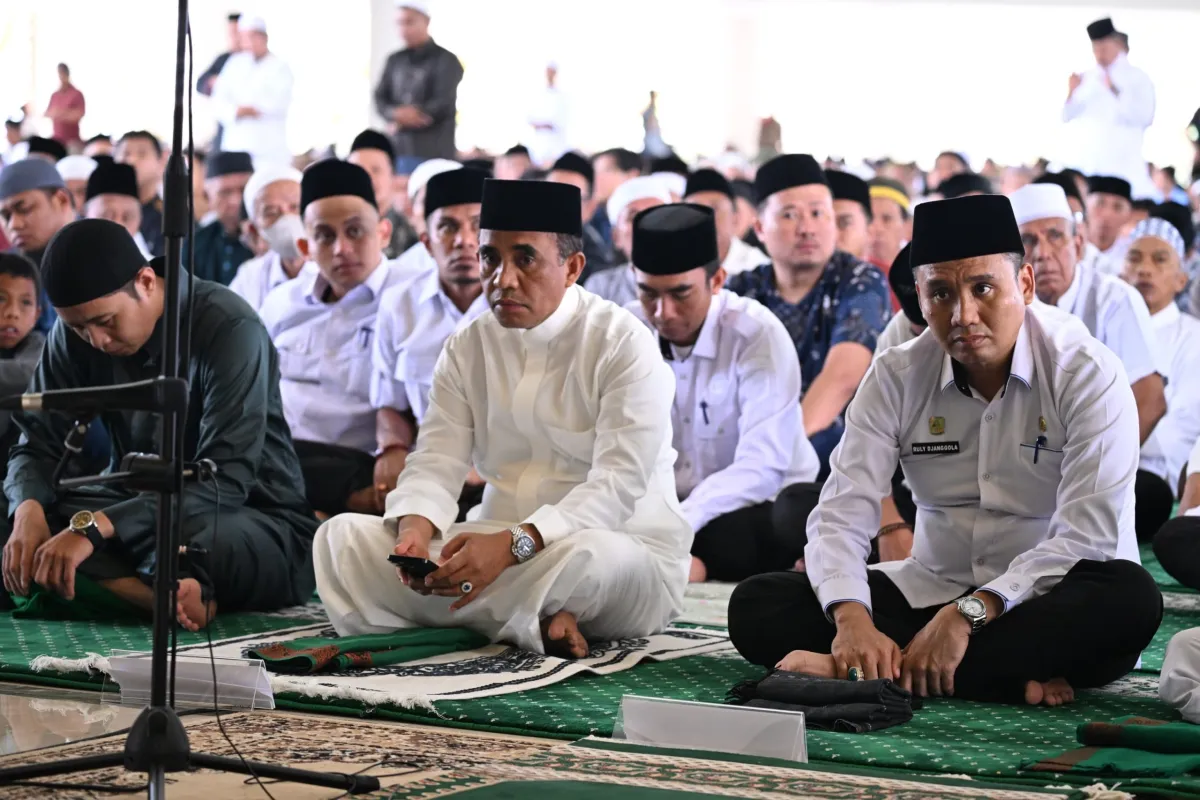 Gubernur Anwar Hafid Ajak Umat Islam Jadi Penebar Keselamatan di Mimbar Jumat