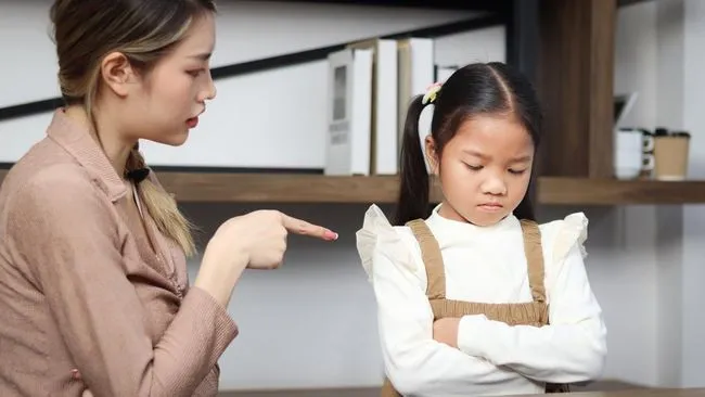 Psikolog Ingatkan Bahaya Metode Disiplin yang Salah bagi Emosi Anak