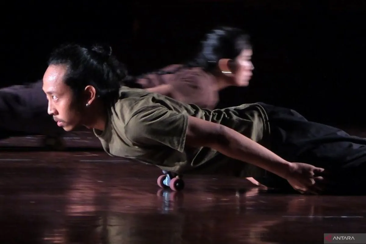 Teater Modern 'Jaratkaru' Soroti Realitas Kehidupan Bali