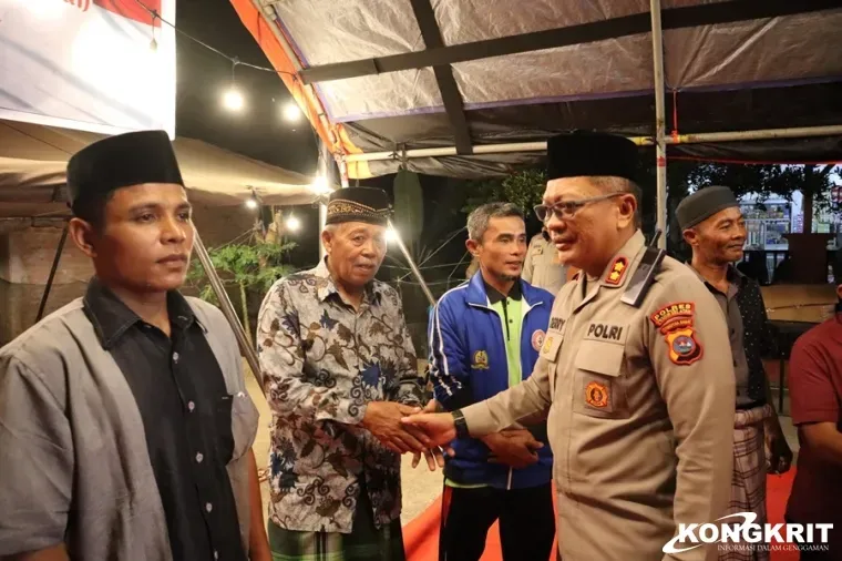 Kapolres Pesisir Selatan Gelar Buka Puasa Bersama Pengungsi Huntara di Bulan Ramadan