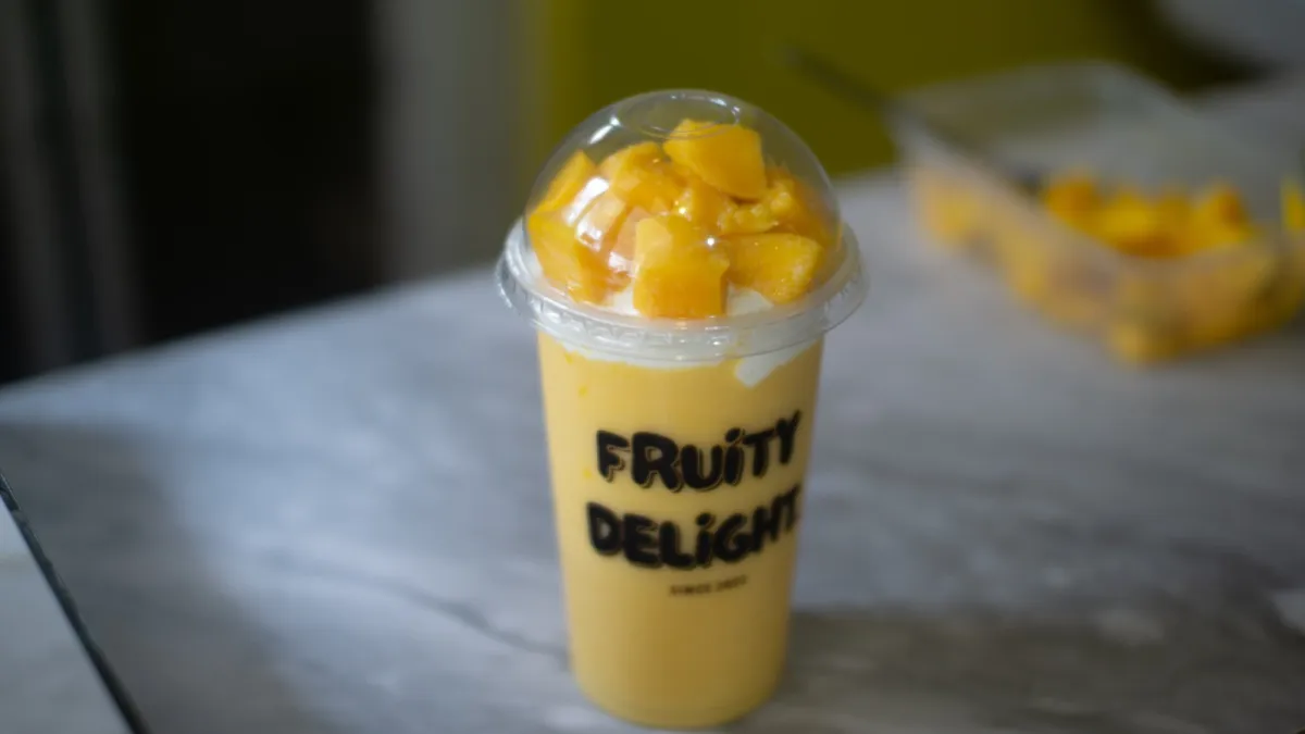 Fruity Delight: Smoothies Segar dan Nutrisi di Tangerang