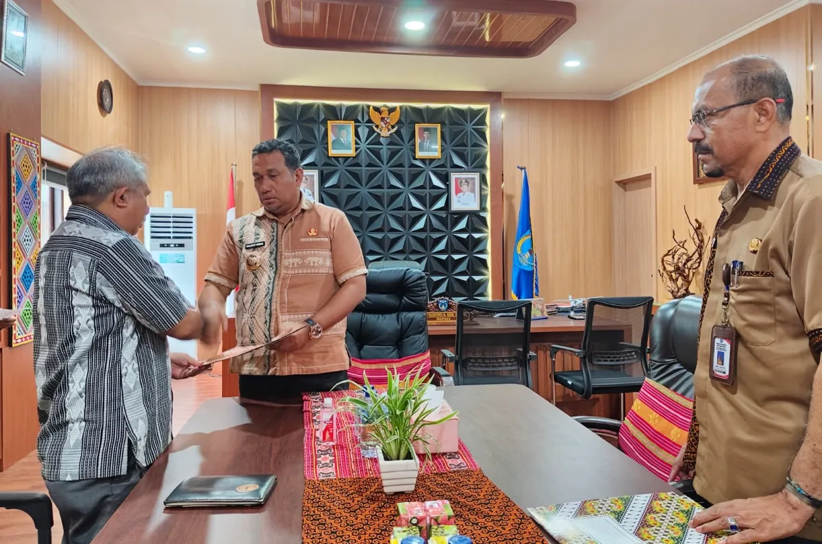 Trinimus Olin Dilantik Sebagai Plh Sekda TTU Gantikan Fransiskus Bait Fay