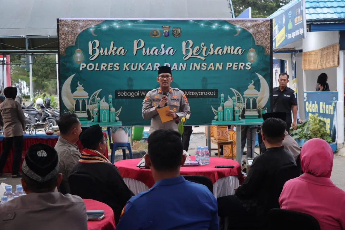 Polres Kutai Kartanegara Gelar Buka Puasa Bersama Insan Pers dan Ojol