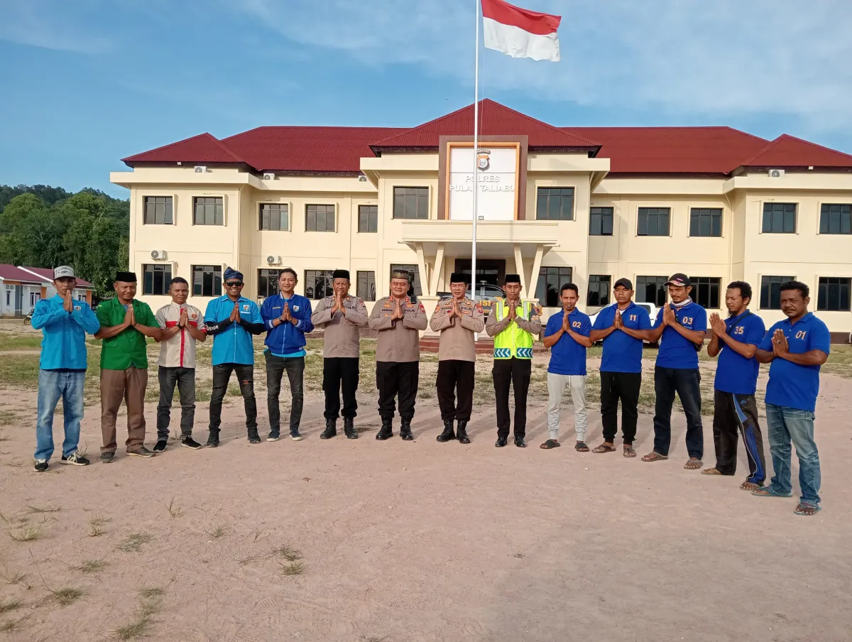 Polres Pulau Taliabu Ajak OKP dan Komunitas Bagikan Takjil Ramadhan