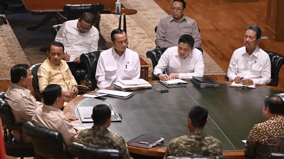 Prabowo Rapat dengan Menteri Bahas Strategi Nasional dan Kesiapan Idul Fitri