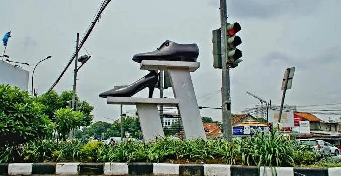 Tugu Sepatu Cibaduyut Akan Dipasang Kembali sebagai Identitas Sentra Sepatu Bandung