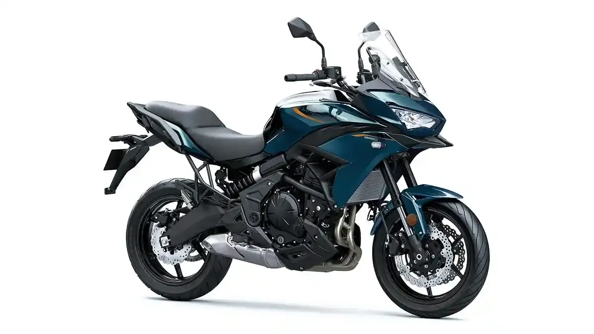Kawasaki Versys 650 2026 Hadir dengan Pilihan Warna Metallic Deep Blue