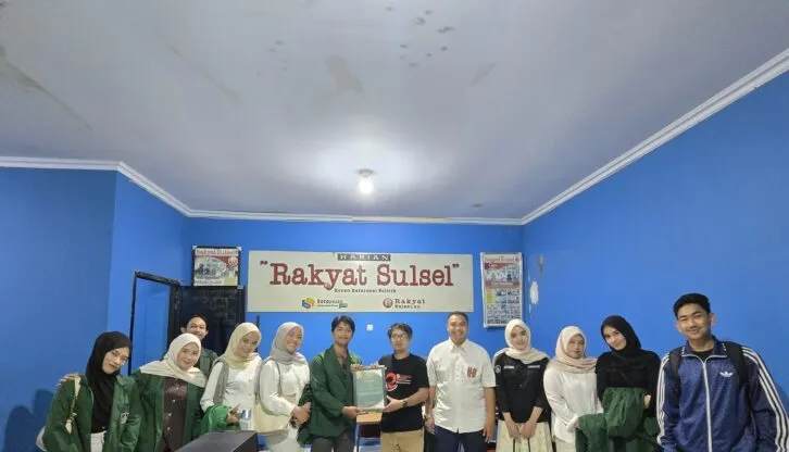 Mahasiswa UMI Makassar Belajar Jurnalistik di Harian Rakyat Sulsel