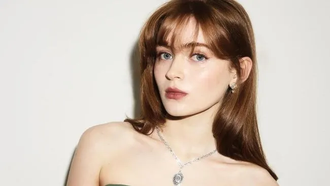 Gaya Glamor Selebritas di BAFTA 2026