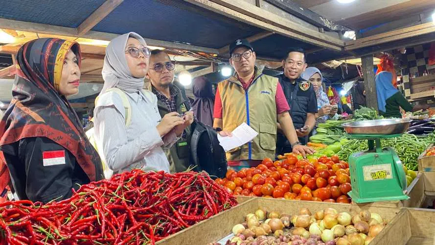 Bulog Tembilahan Pantau Stabilitas Harga Pangan di Pasar Slodang Kelapa