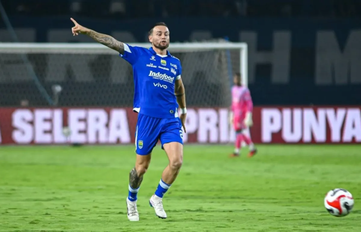Persib Fokus Hadapi Persik, Klok Ingatkan Pentingnya Konsentrasi
