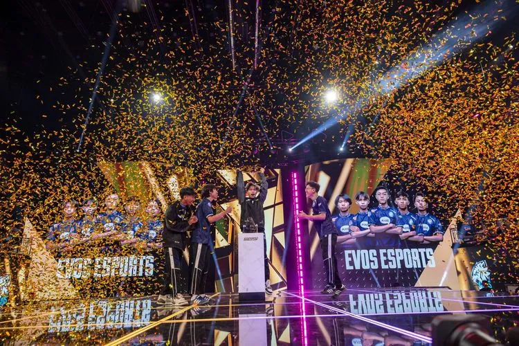 Evos Esports Raih Juara Dunia di Free Fire 2025, Tingkatkan Prestasi E-Sport Indonesia