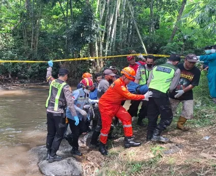 Polisi Selidiki Identitas Mayat Perempuan di Sungai Jabung