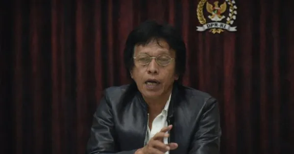 Adian Napitupulu Dorong Peningkatan Kesejahteraan Guru Honorer