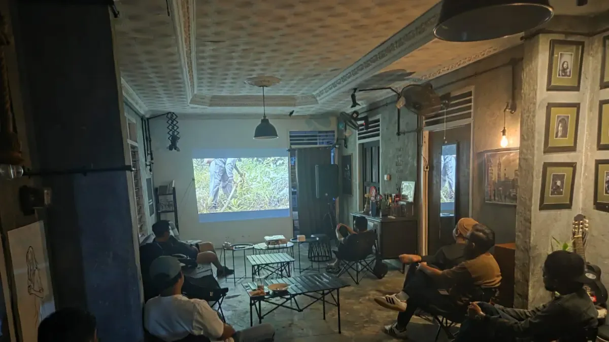 Nonton Bareng 'Pesta Babi' di Tenggarong: Mendorong Diskursus Kritis di Kalangan Pemuda