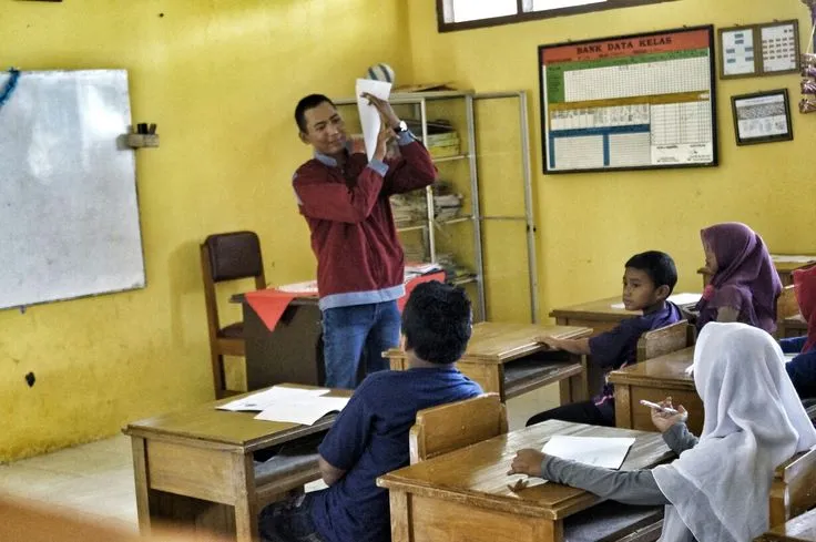 Tantangan Kesejahteraan Guru Honorer dalam Mewujudkan Pendidikan Berkualitas