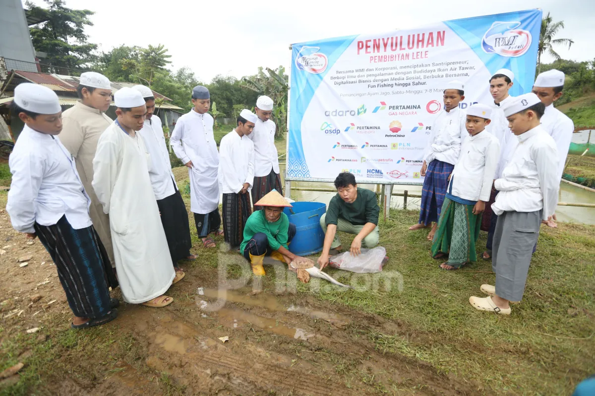 Santri Al Hawthah Al Jindaniyah Ikuti Pelatihan Budidaya Ikan dan Kewirausahaan di Ramadan