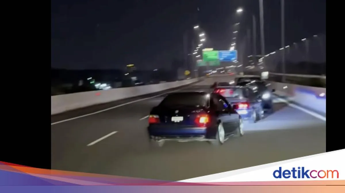 Polisi Cari Pemilik Mobil Konvoi Zig-zag di Tol Becakayu