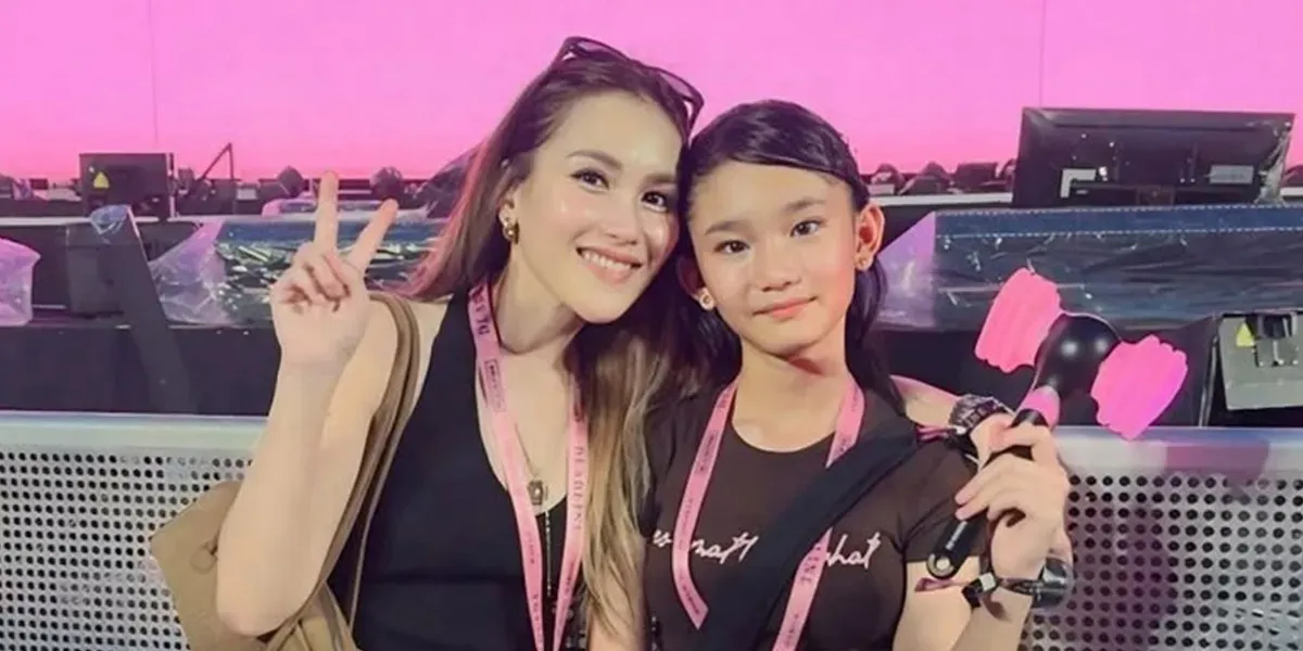 Selebriti Tanah Air Meriahkan Konser BLACKPINK di Jakarta