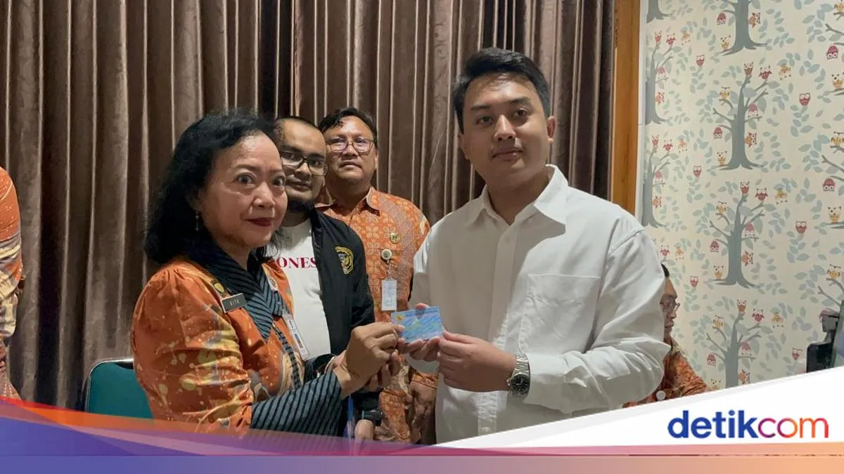Purbaya Resmi Ganti Nama di KTP Menjadi Pakubuwono Empat Belas