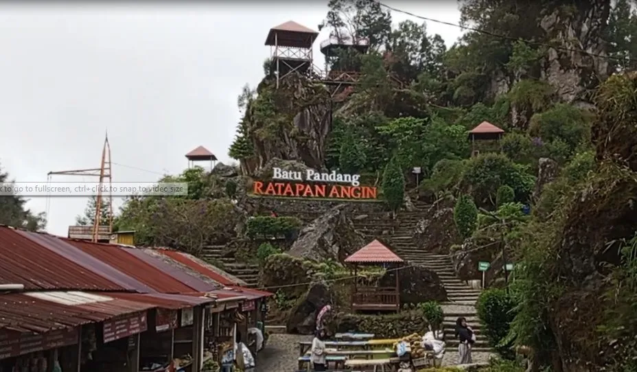 Batu Pandang Ratapan Angin Dieng Menjadi Destinasi Favorit Wisatawan