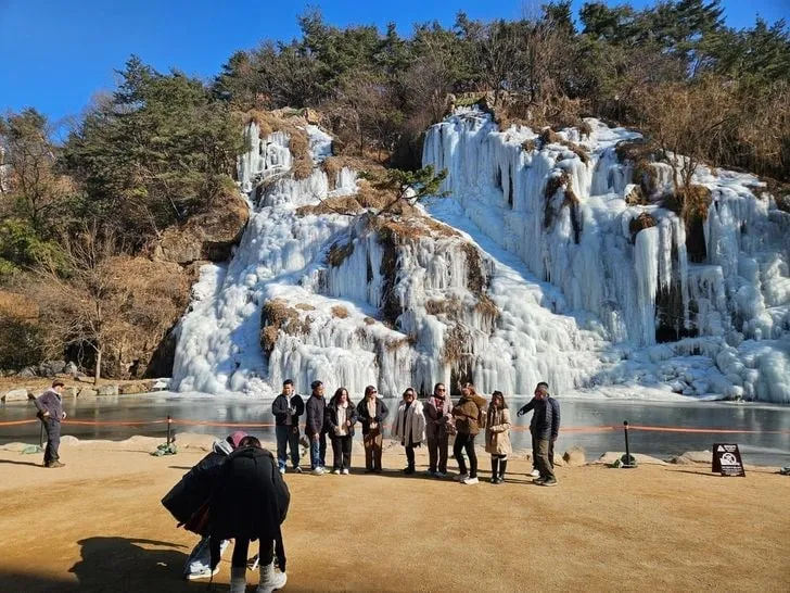 Wisatawan Internasional Menyelami Kehidupan Sehari-hari di Korea Selatan