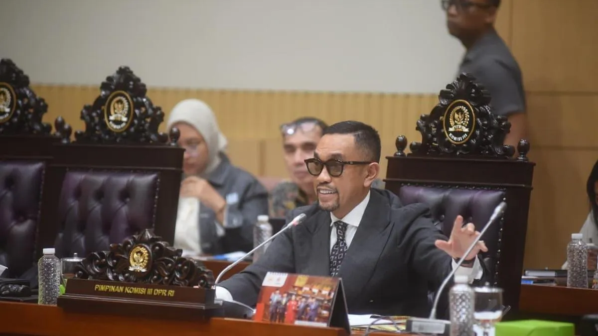 Kejagung Hentikan Penuntutan Terhadap Guru Honorer, DPR Dukung Pendekatan Humanis