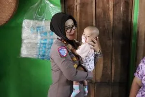 Kapolres Sragen Kunjungi Bayi Pejuang Jantung, Beri Dukungan Moril dan Bantuan