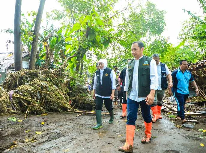 Gubernur Khofifah Tindak Lanjuti Perbaikan Irigasi Pascabanjir di Situbondo