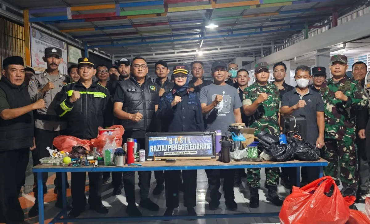 Razia Gabungan Lapas Pangkalpinang Amankan Barang Terlarang