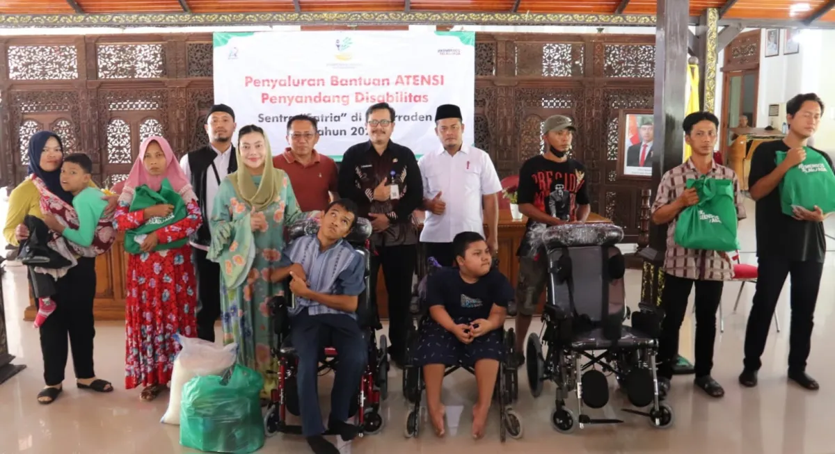 Pemkab Brebes Salurkan Sembako dan Alat Bantu untuk 72 Penyandang Disabilitas