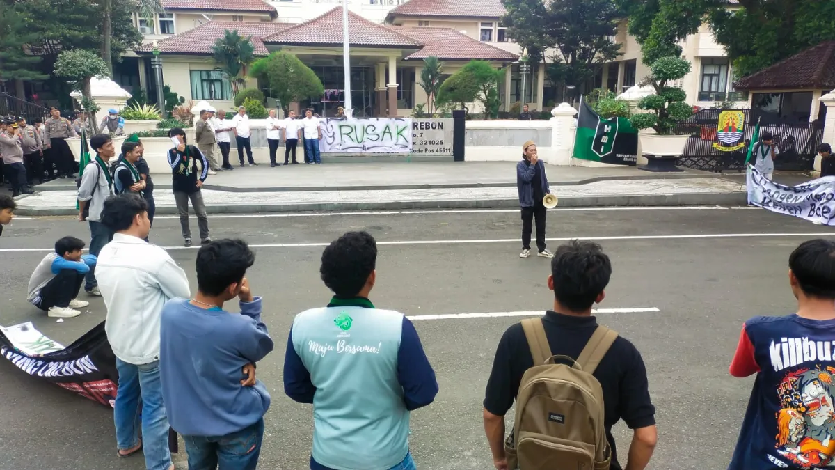 HMI Cirebon Tuntut Perbaikan Infrastruktur dan Reformasi Birokrasi di Evaluasi Kinerja Bupati