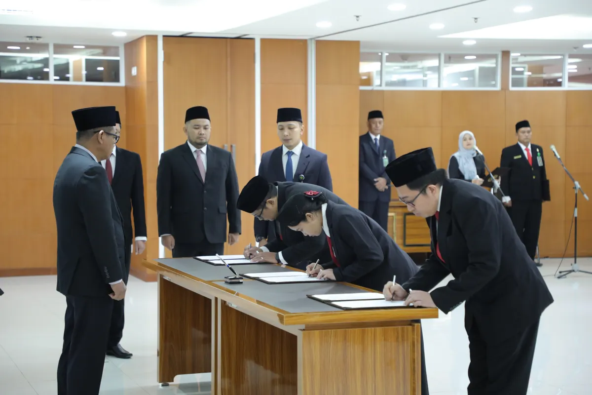 Pelantikan 13 Pejabat Fungsional di Mahkamah Agung, Sekretaris MA Tekankan Tanggung Jawab Strategis