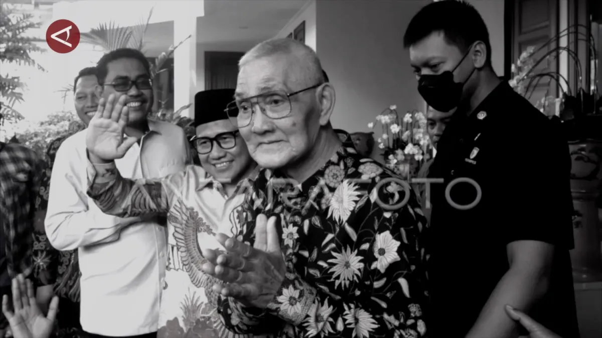 Menko Airlangga Hargai Peran Try Sutrisno Sebagai Penasihat Konstitusi