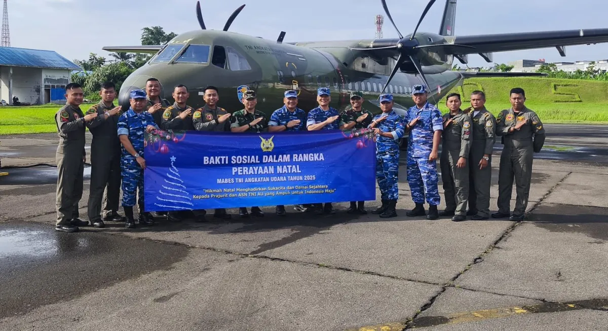 TNI AU Salurkan Bantuan Natal untuk Gereja Terdampak Banjir di Sumatera Utara