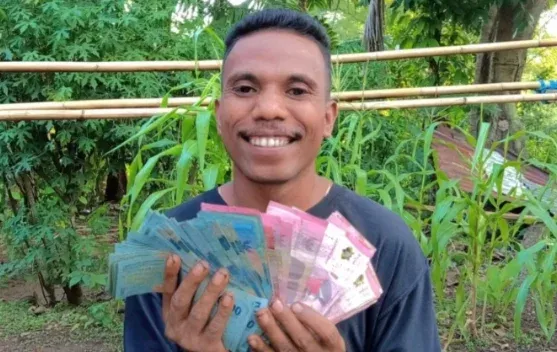Thobias Langmau: Inspirasi Pemuda Desa Melalui Kreativitas Digital