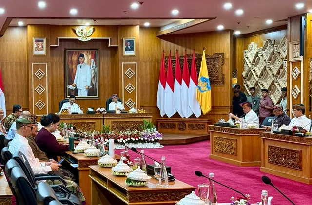 Gubernur Koster Dorong Digitalisasi Layanan Pemerintah di Bali Melalui DPI dan AI