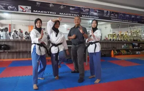 Atlet Taekwondo Sumbar Terus Berlatih Di Bulan Ramadan