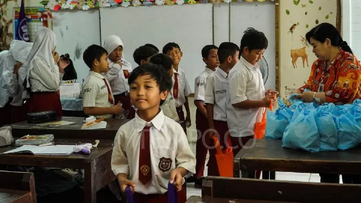 Dahnil Anzar Soroti Pentingnya MBG dalam Anggaran Pendidikan