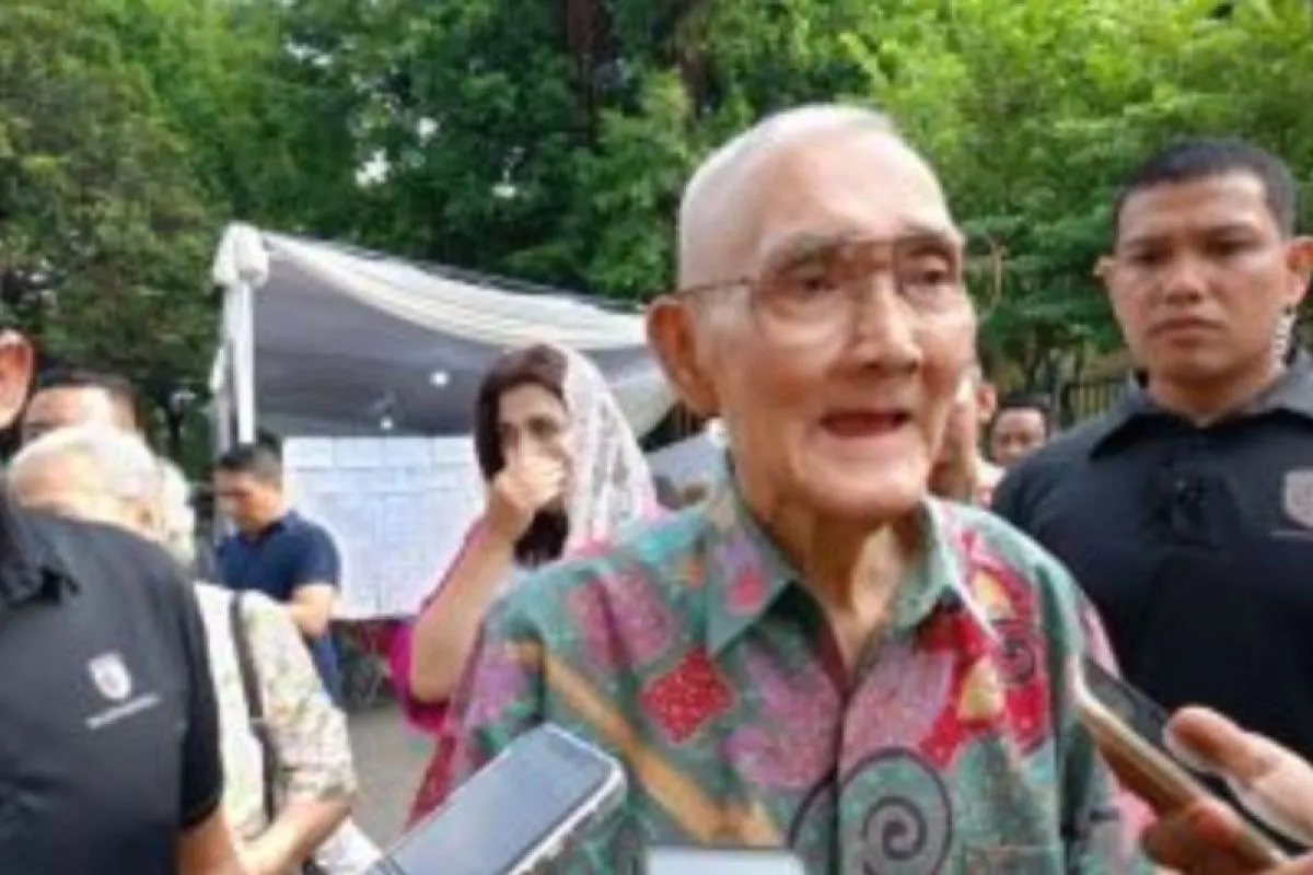 Wakil Presiden Ke-6 RI Try Sutrisno Meninggal Dunia