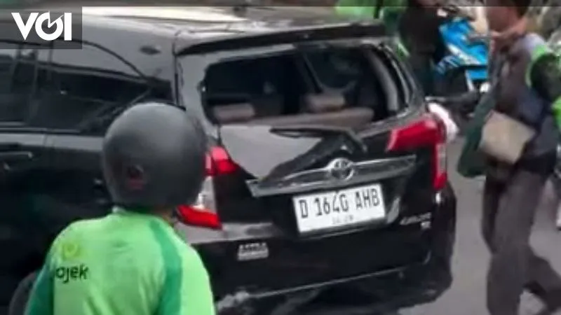 Polisi Temukan Pelat Palsu dan Senjata Mainan dalam Insiden Mobil Melawan Arus di Gunung Sahari