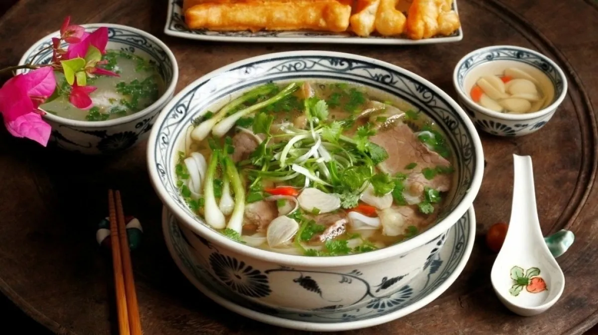 Wisata Kuliner Vietnam: Menyelami Rasa dan Tradisi