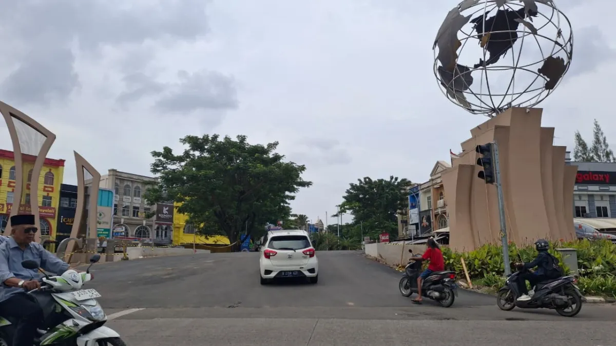 Jalan Gerbang Galaxy Kota Bekasi Dikeluhkan Warga Sekitar
