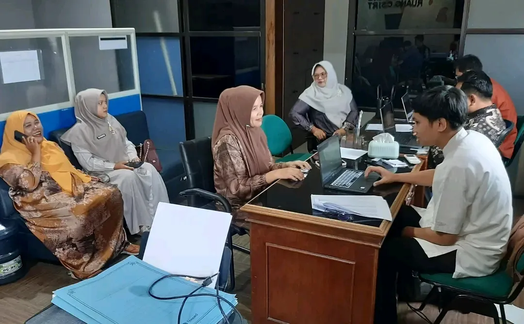 Kepala Sekolah di Padang Aktifkan Tanda Tangan Elektronik untuk Permudah Birokrasi