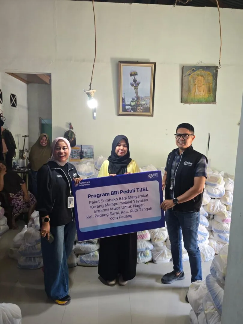 BRI Bersama Yayasan Inspirasi Muda Salurkan Sembako untuk Masyarakat Kurang Mampu