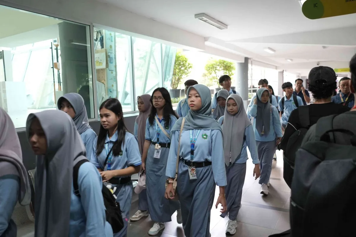 NIEC Indonesia Bawa Siswa SMA YPS Soroako Kunjungi Universitas Terbaik Asia
