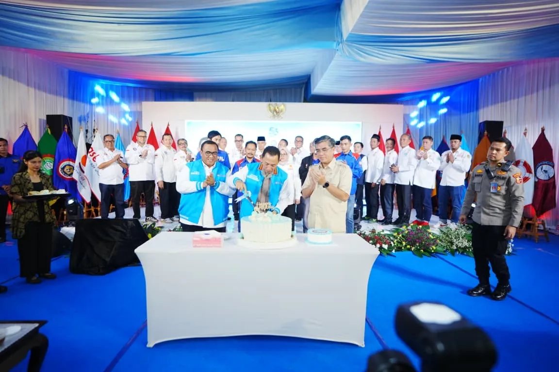 Kapolri Serukan Sinergitas untuk Dukung Hak Buruh di HUT KSPSI