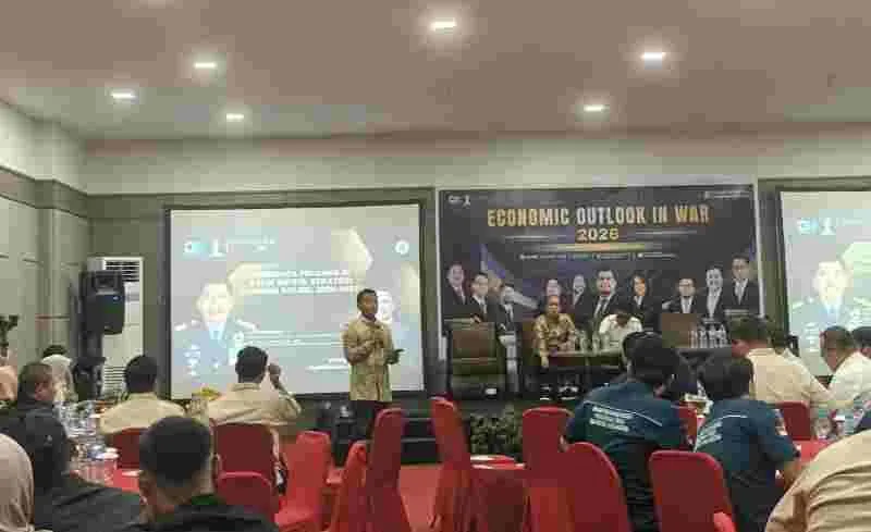 Abdul Jabbar: Dirigen Diskusi dalam Forum Ekonomi Nasional